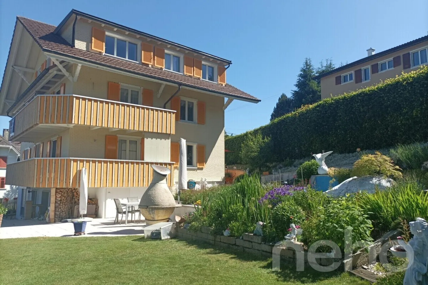 Multi-family house with versatile potential for use - Photo 1 of 13