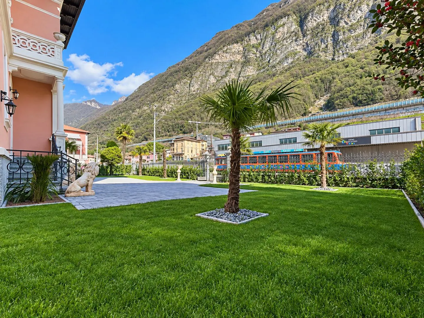 4.5 high standing rooms with private garden in Capolago - Photo 3 of 11