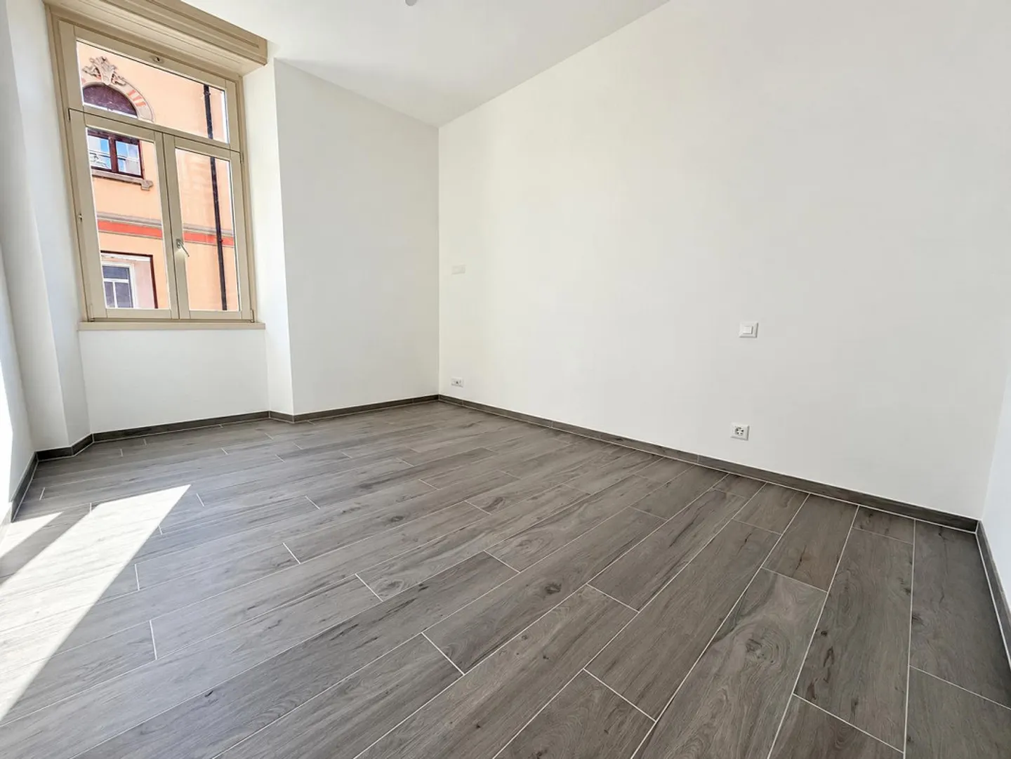 4.5 high standing rooms with private garden in Capolago - Photo 9 of 11