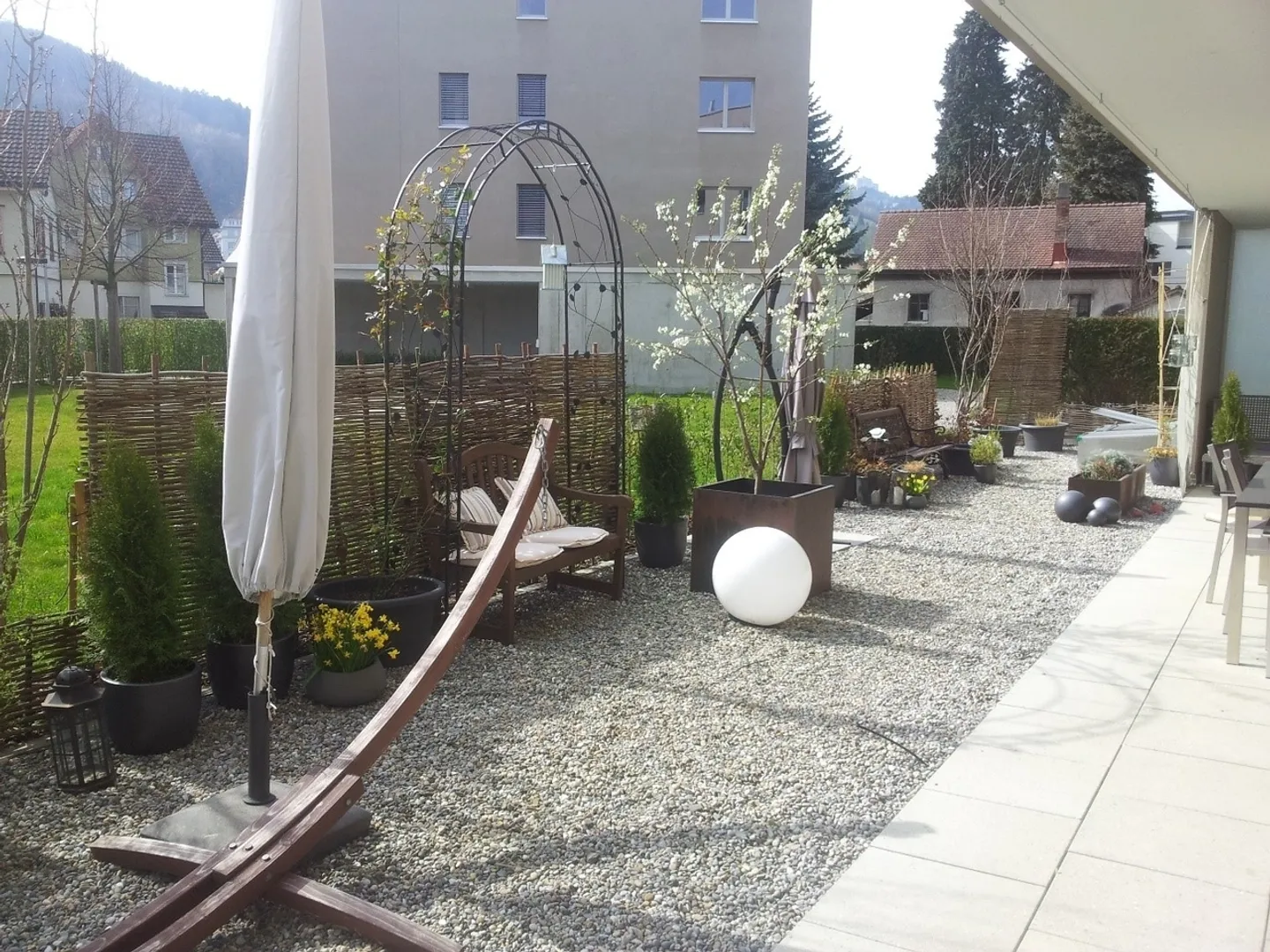 Appartement moderne et lumineux de 4,5 pièces avec espace jardin à Sankt Margrethen - Photo 4 sur 11