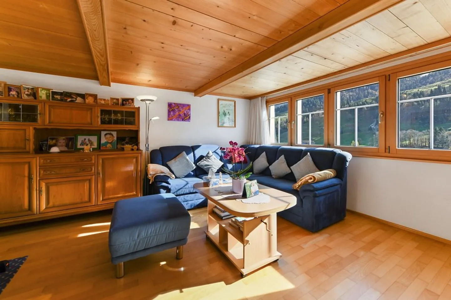 Freistehendes Einfamilienhaus mit Weitblick und grosszügigem Raumangebot - Foto 3 di 13