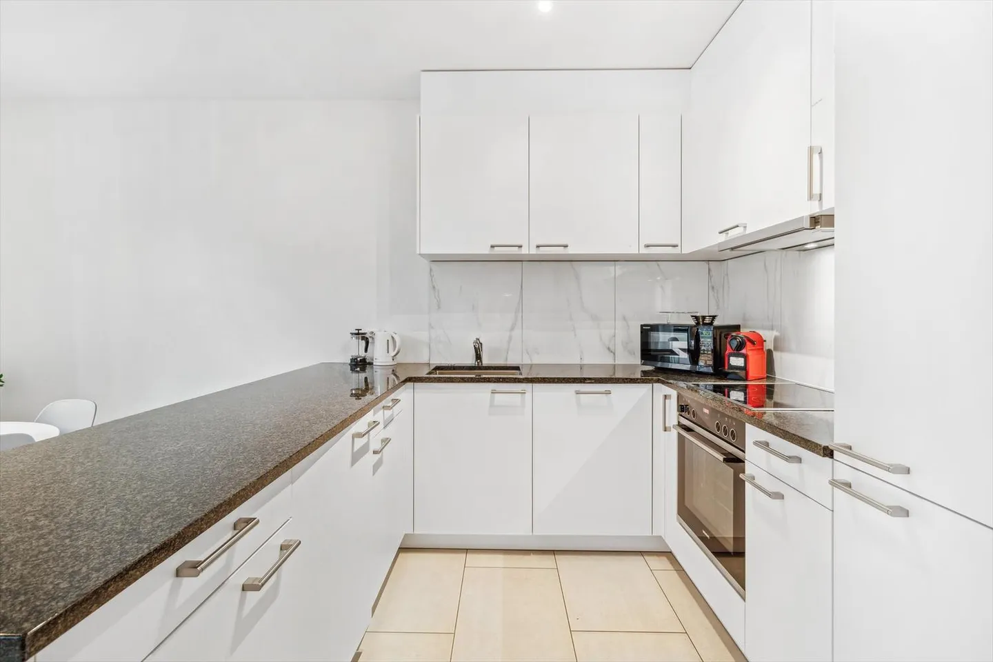 Appartamento arredato con 2 stanze - Foto 4 di 9