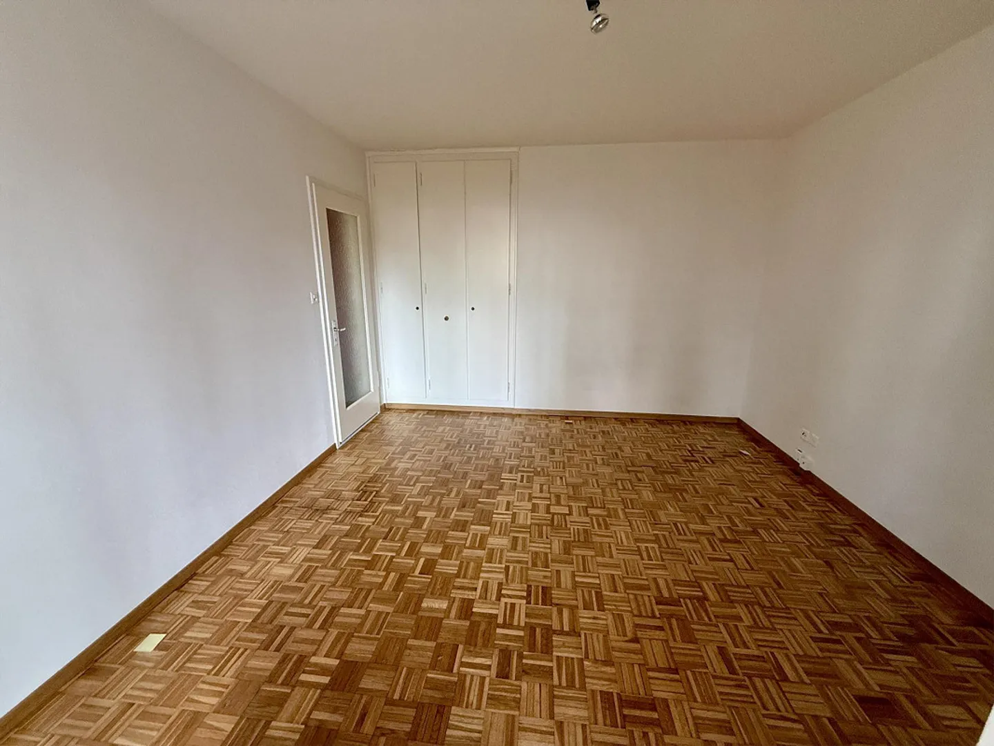 Appartamento accogliente di 2,0 stanze con balcone in affitto nel parco di Büren! - Foto 2 di 7