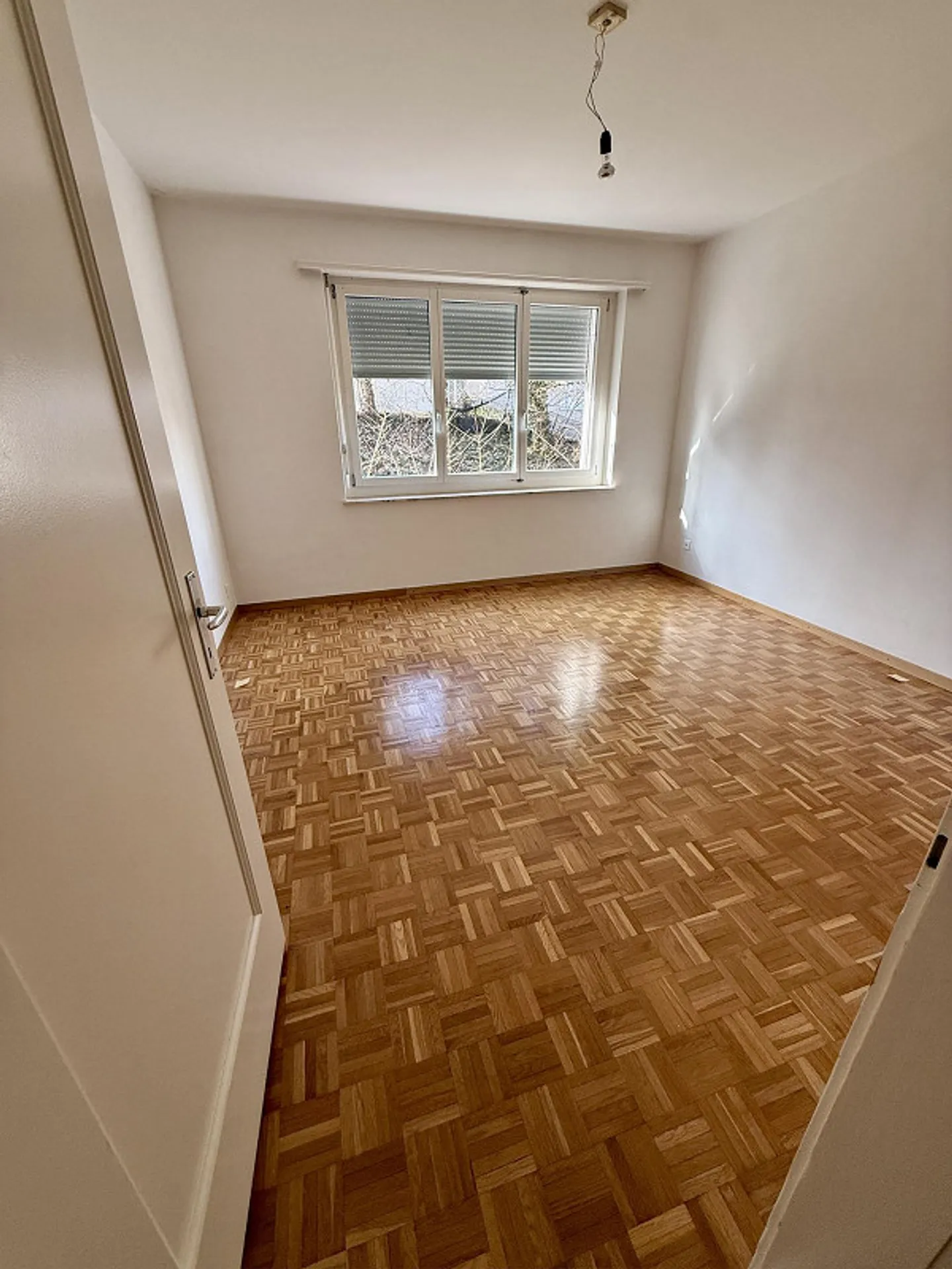 Appartamento accogliente di 2,0 stanze con balcone in affitto nel parco di Büren! - Foto 3 di 7