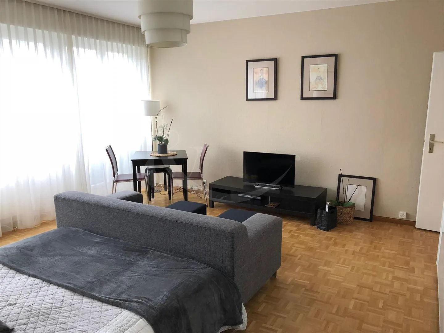 Studio à proximité immédiate du centre-ville - Photo 2 sur 5