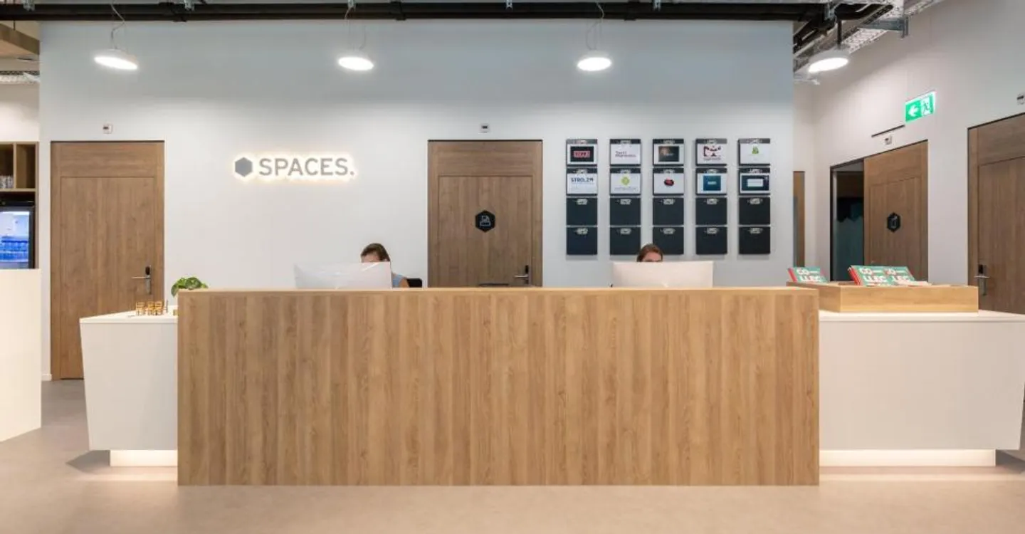 Spazio ufficio per 5 in Spaces Ambassador House - Foto 3 di 6