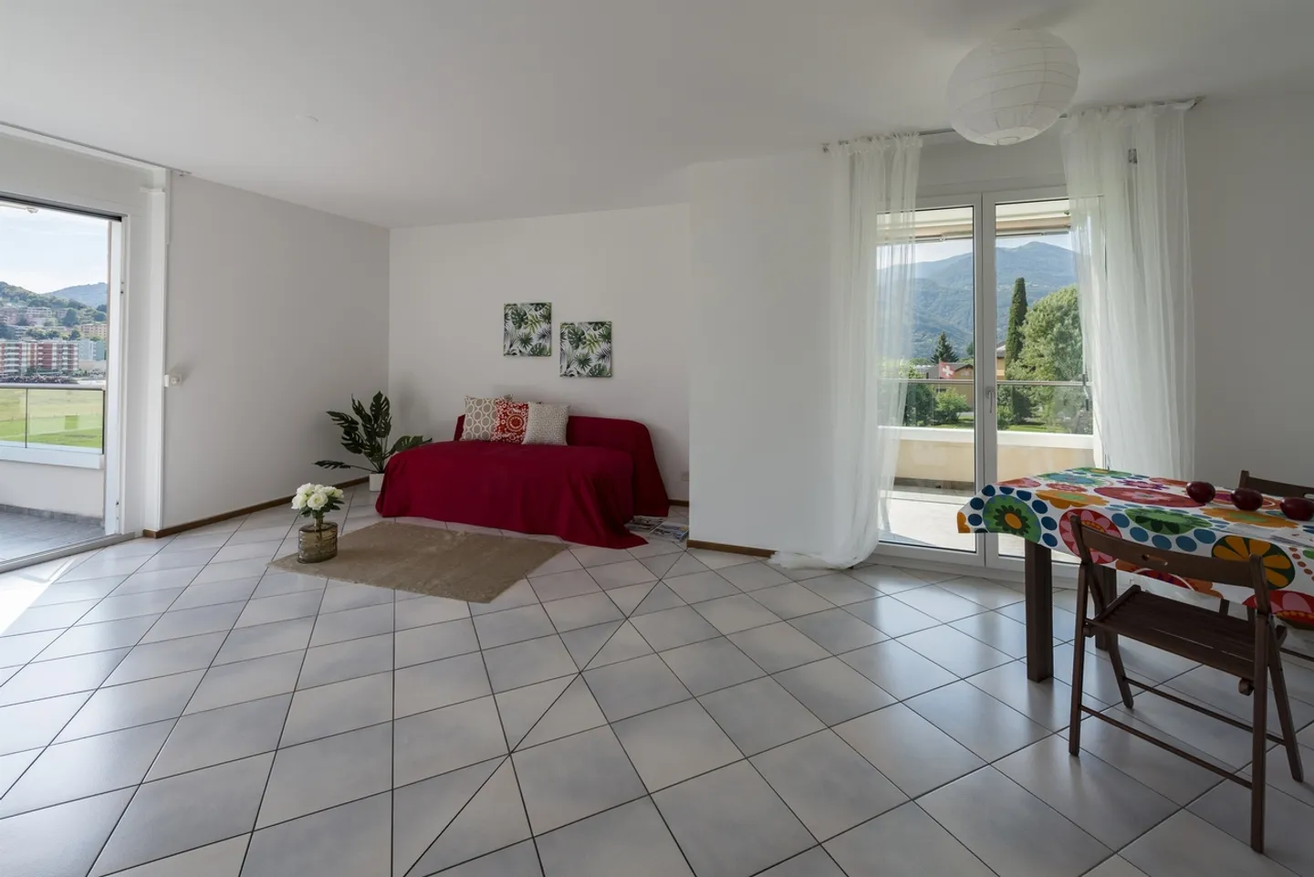 Appartamento luminoso in una posizione tranquilla e soleggiata a Massagno - Foto 2 di 8