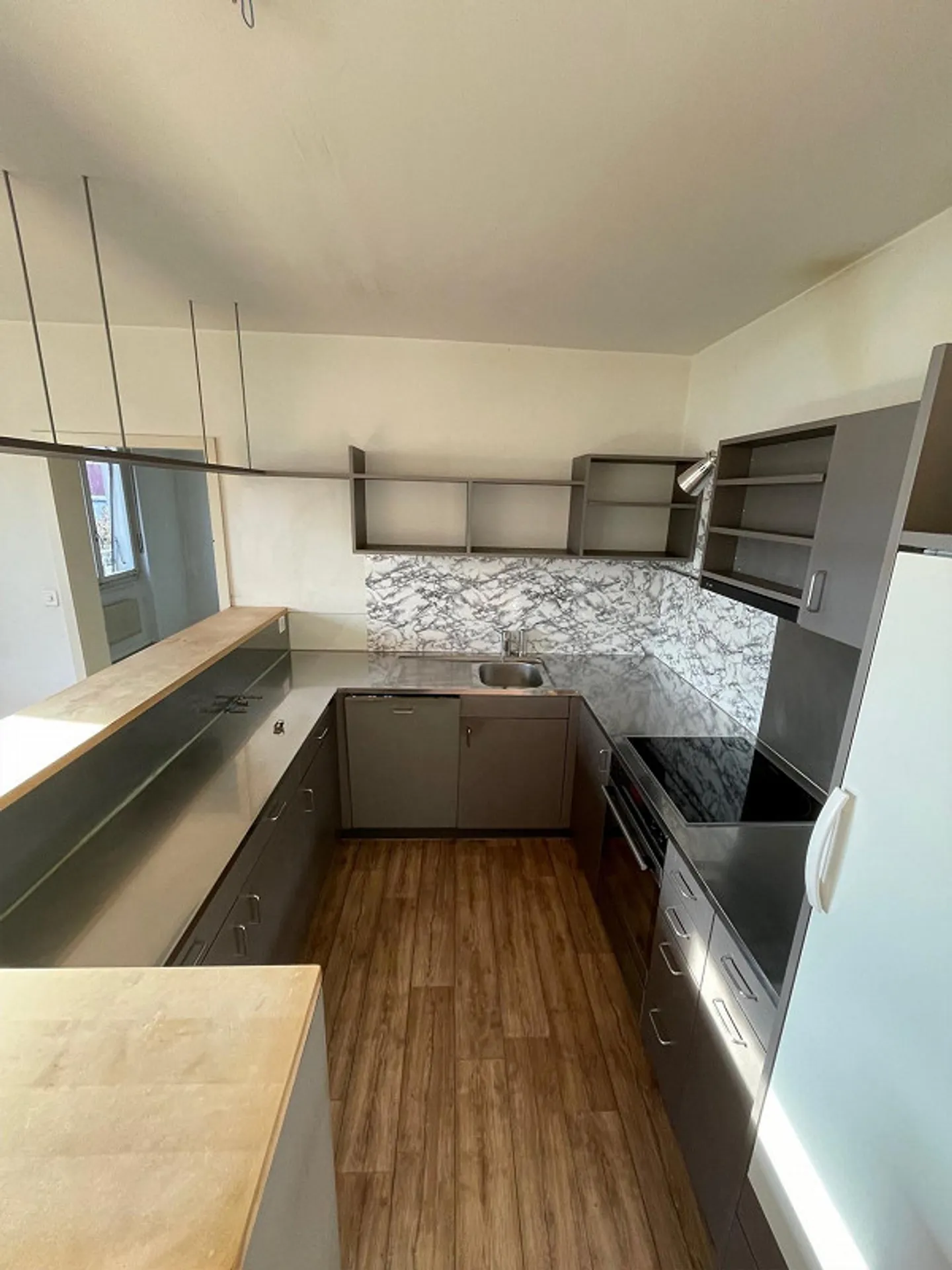 Looking for a new tenant for a temporary apartment - Photo 2 of 12