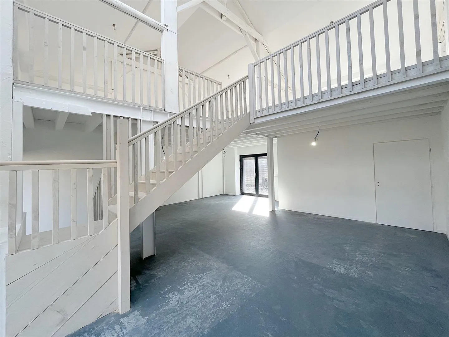 Schönes neues Duplex-Atelier in der Nähe des Bahnhofs - Foto 2 von 7