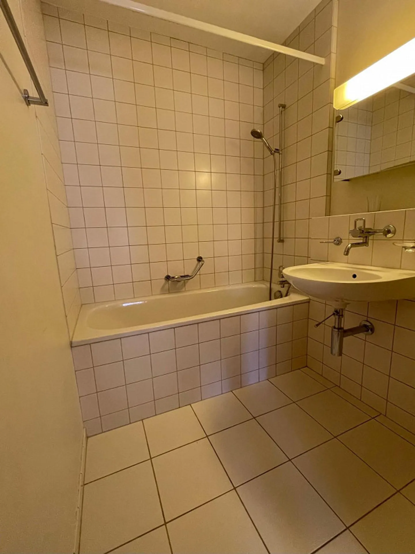 Looking for a new tenant for a temporary apartment - Photo 10 of 12