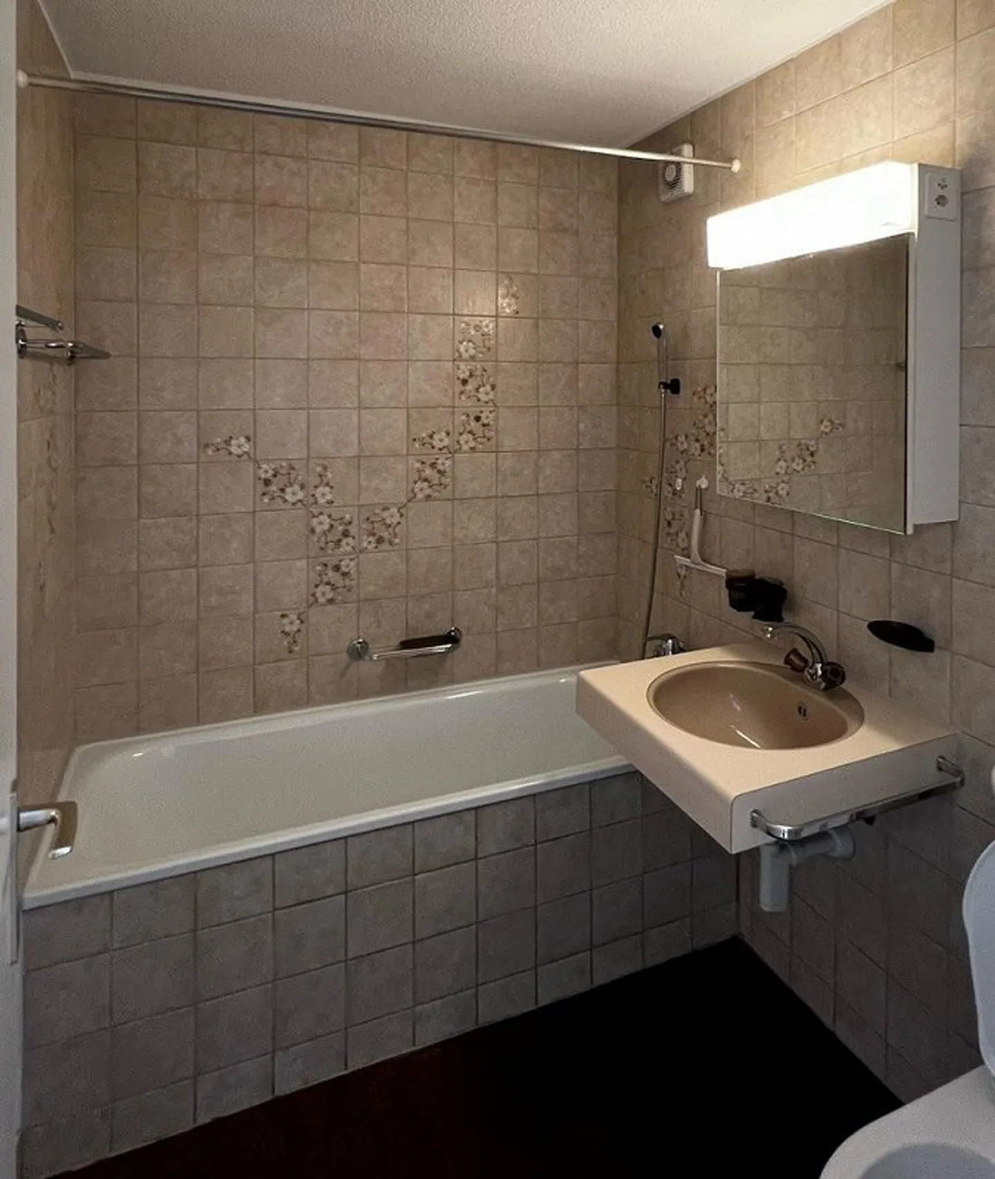 Apartment with mountain view - Photo 5 of 6