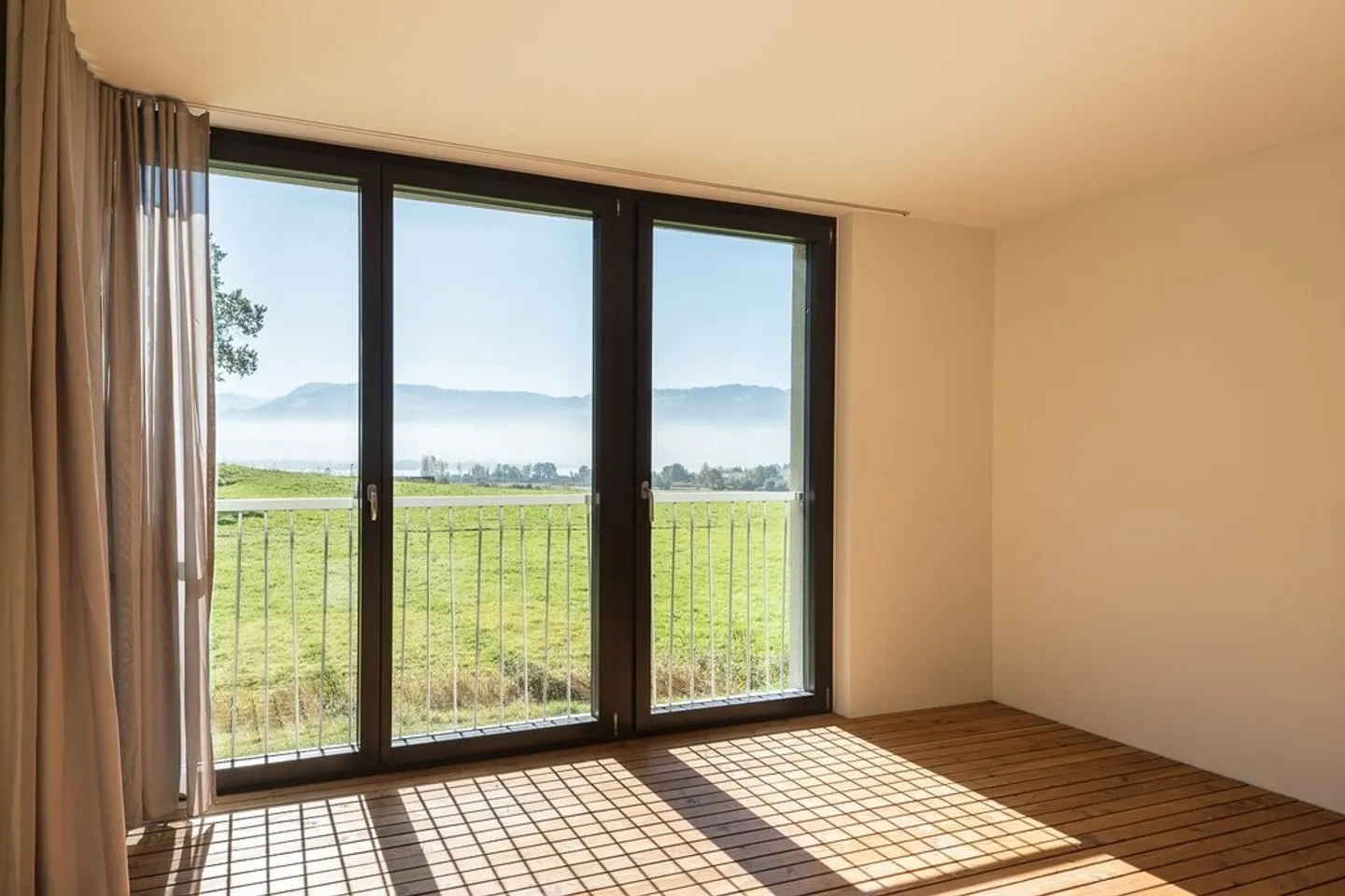 Charmante Wohnung mit Aussicht - Foto 2 von 6