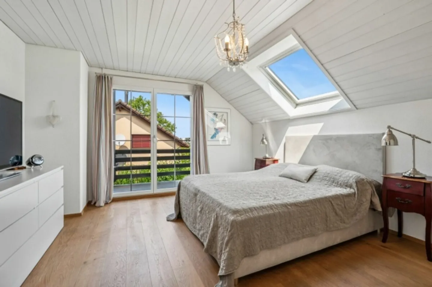 «EINFAMILIENHAUS AN ZENTRALER LAGE IN BUONAS» - Foto 5 von 7