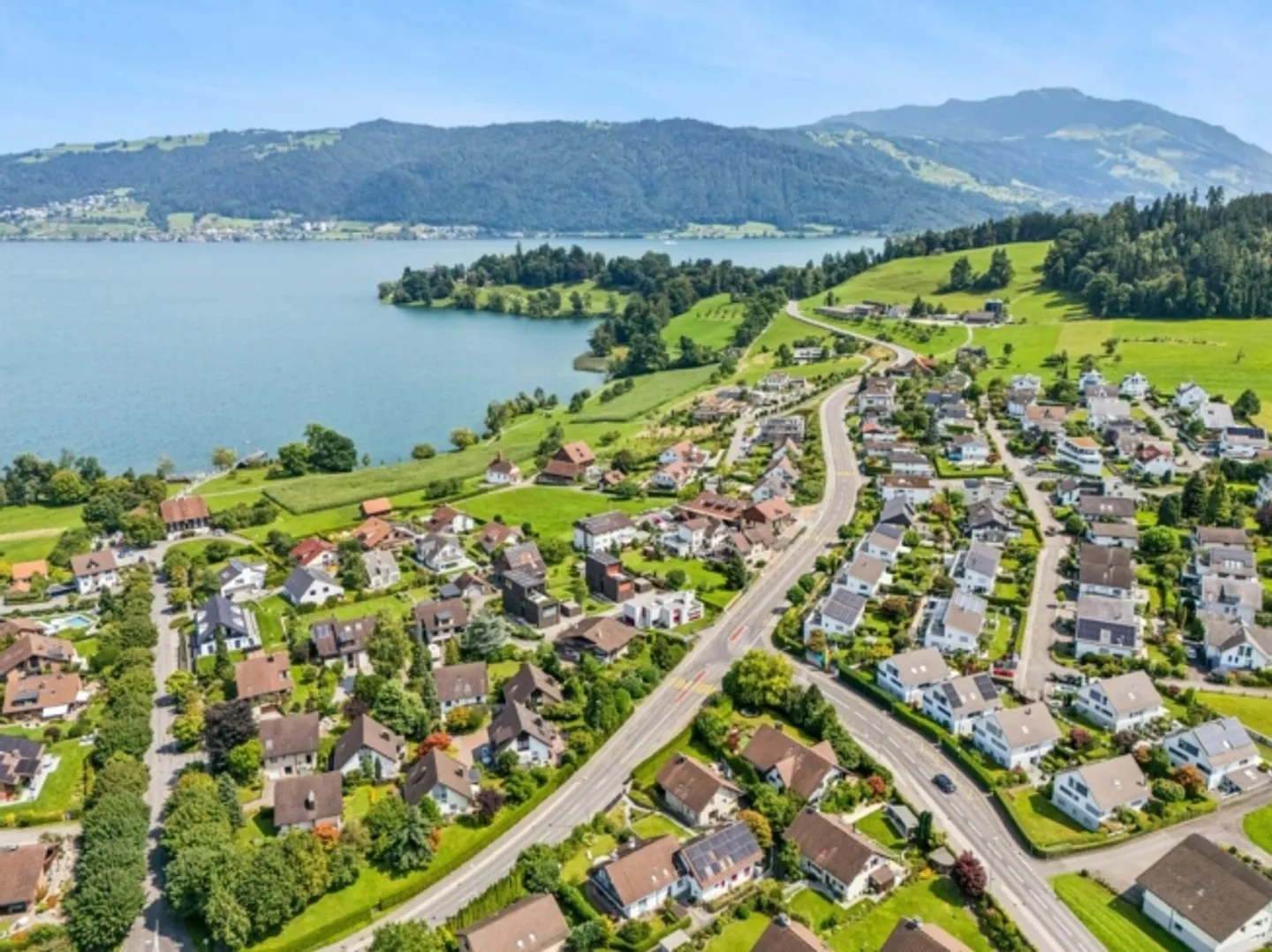 «EINFAMILIENHAUS AN ZENTRALER LAGE IN BUONAS» - Foto 7 von 7