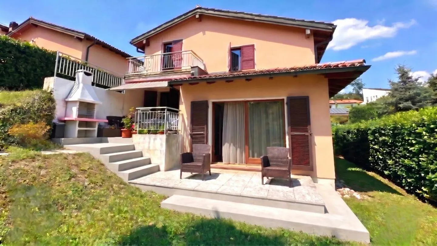 Casa di charme con camino, terrazzo e locale hobby insonorizzato - Photo 1 of 13