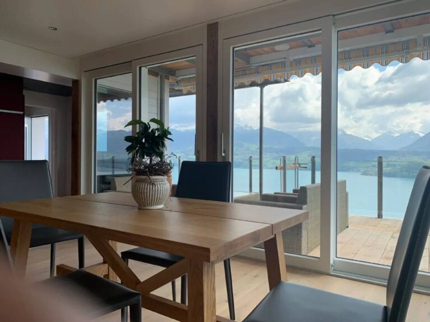 Modern Apartment with Lake View - Photo 1 of 10
