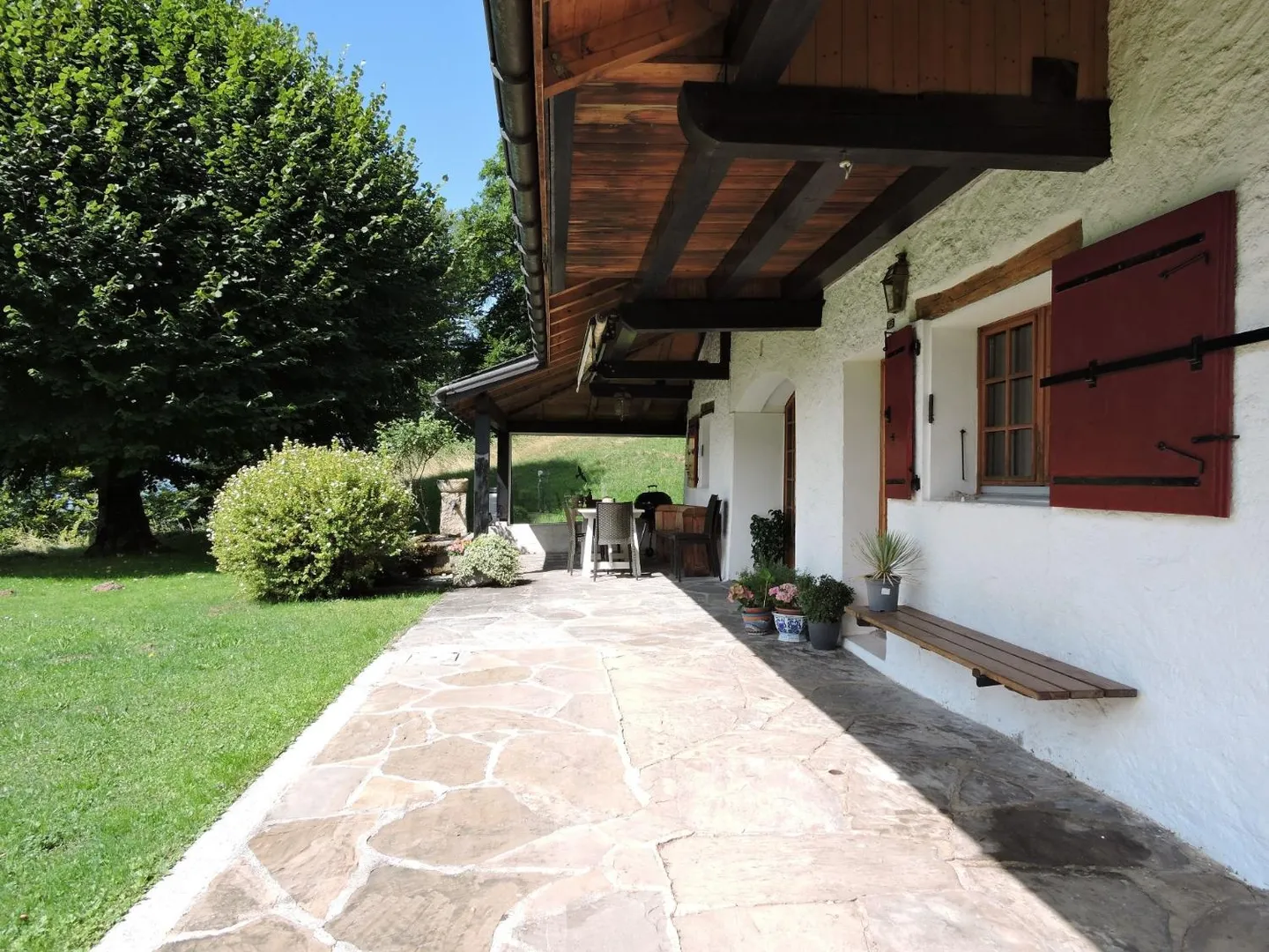 Belle maison de campagne avec vue sur le lac - Photo 1 sur 4