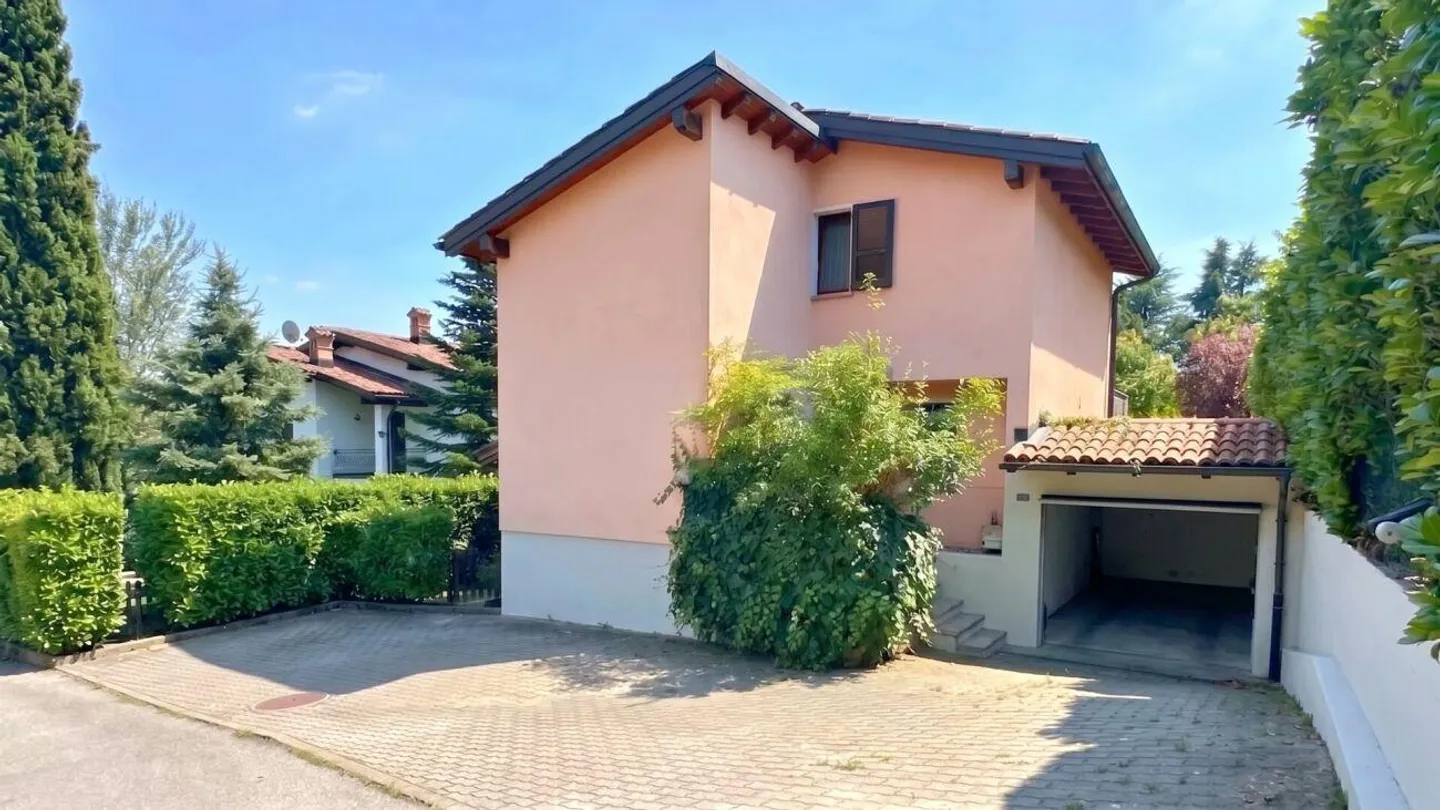 Casa di charme con camino, terrazzo e locale hobby insonorizzato - Photo 12 of 13