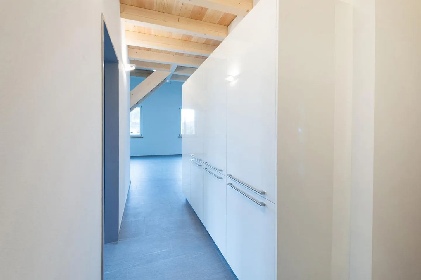 Unico appartamento duplex attico di 4 stanze in affitto - Foto 6 di 10