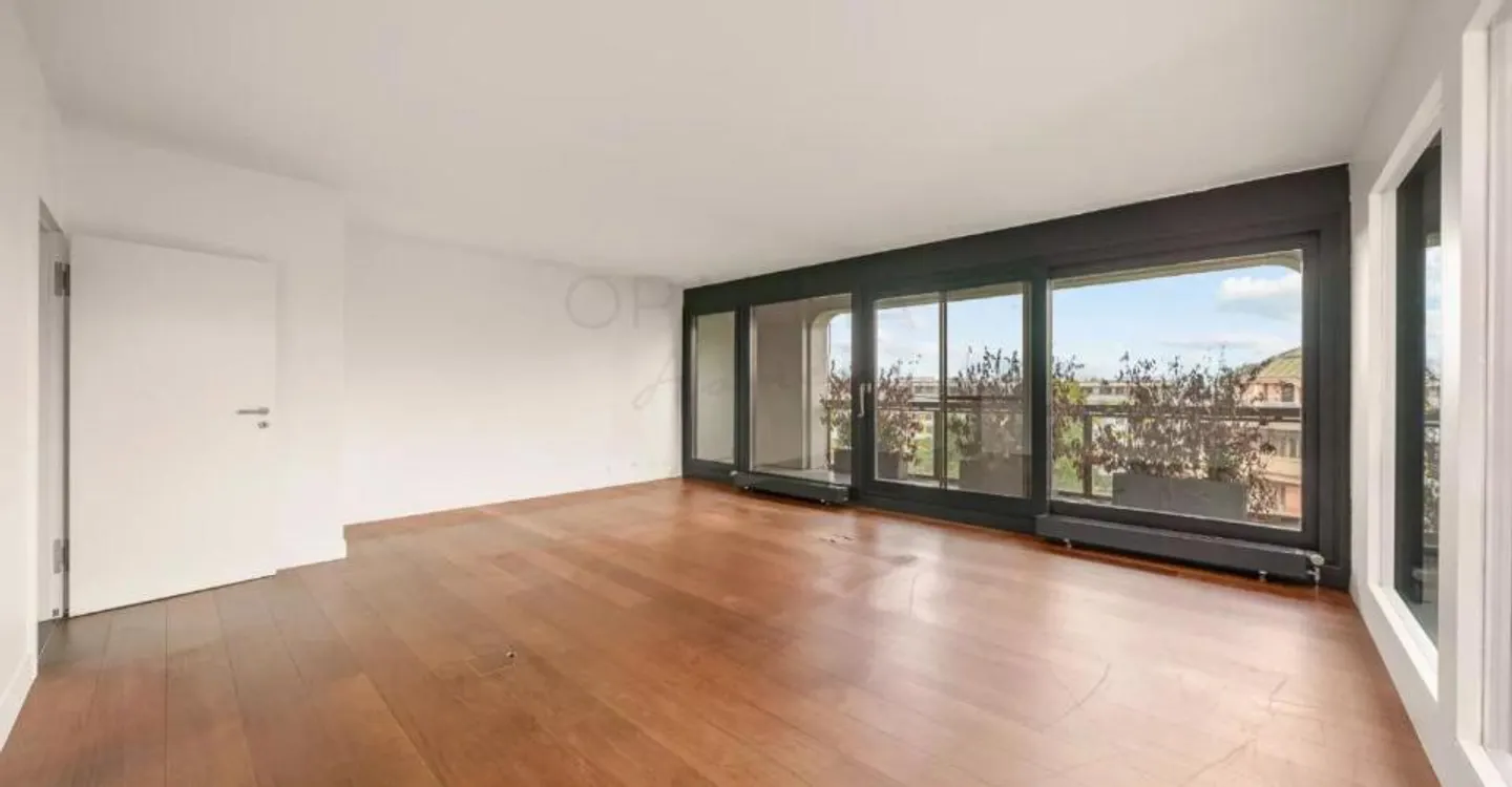 9-room Apartment - Photo 3 of 10