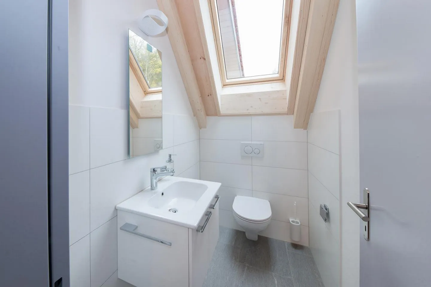 Unico appartamento duplex attico di 4 stanze in affitto - Foto 8 di 10