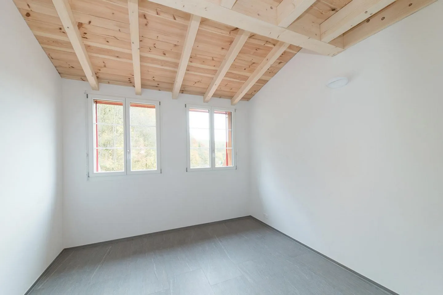 Unico appartamento duplex attico di 4 stanze in affitto - Foto 10 di 10