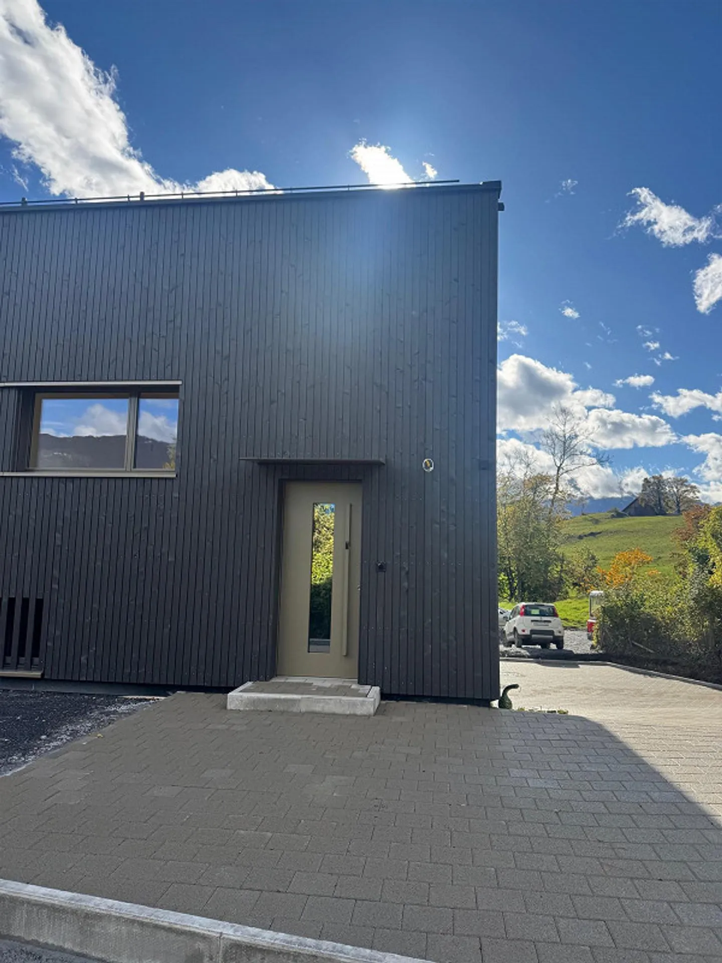 3 Zimmer Neubauwohnung mit hohem Ausbaustandard im Grünen - Foto 1 di 14