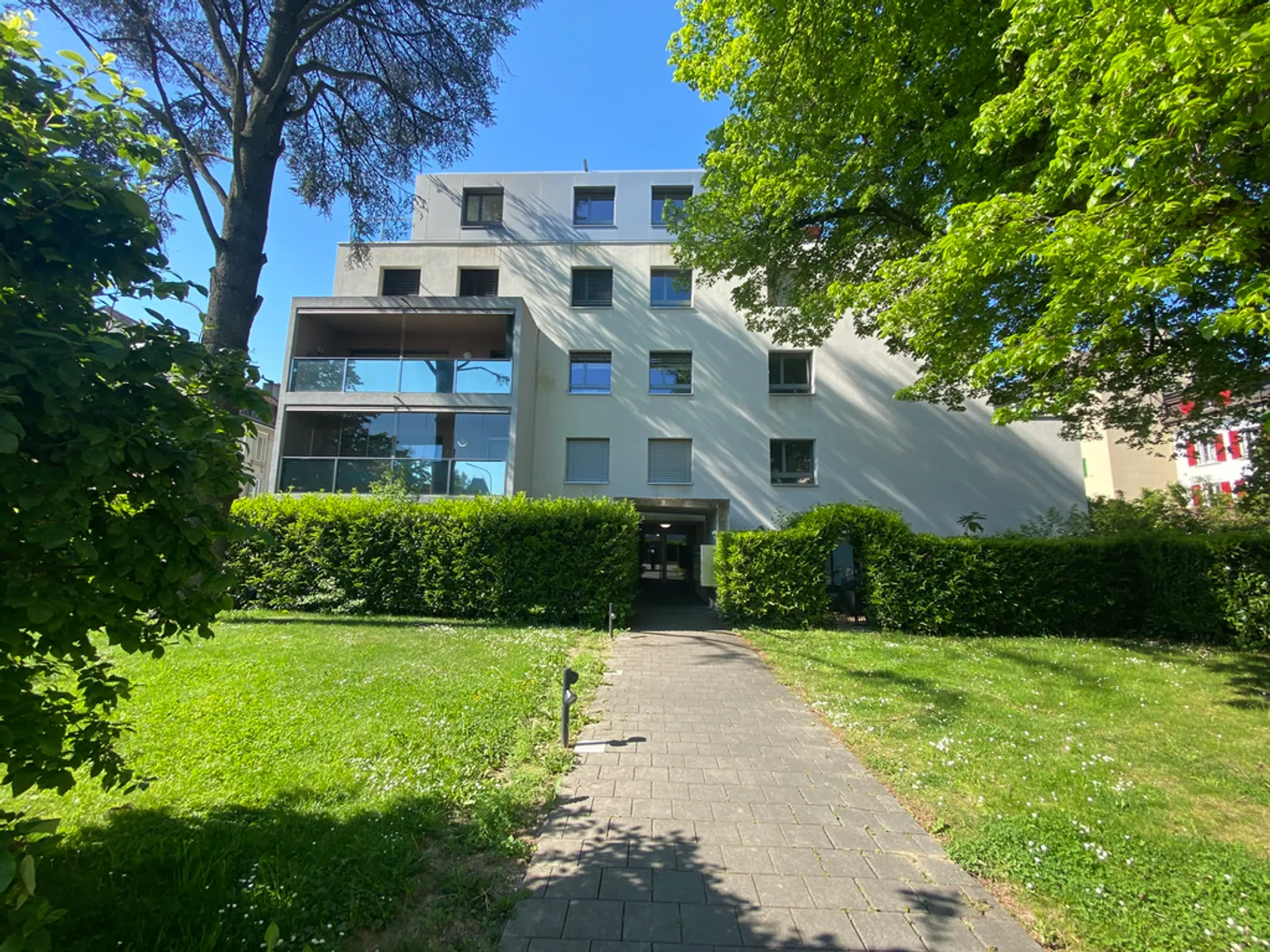 One-room apartment in the center of Morges - Photo 1 of 8