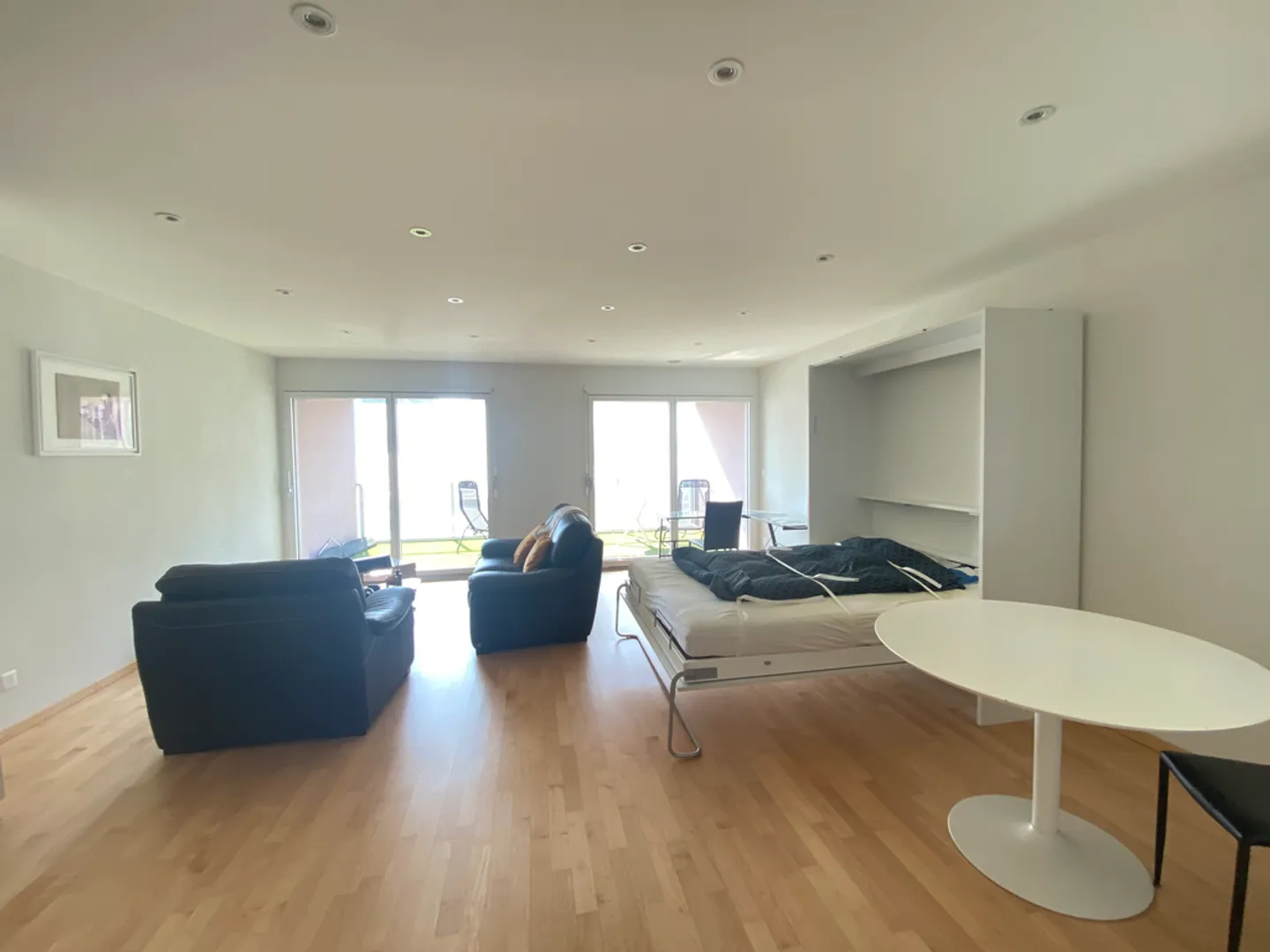 One-room apartment in the center of Morges - Photo 3 of 8