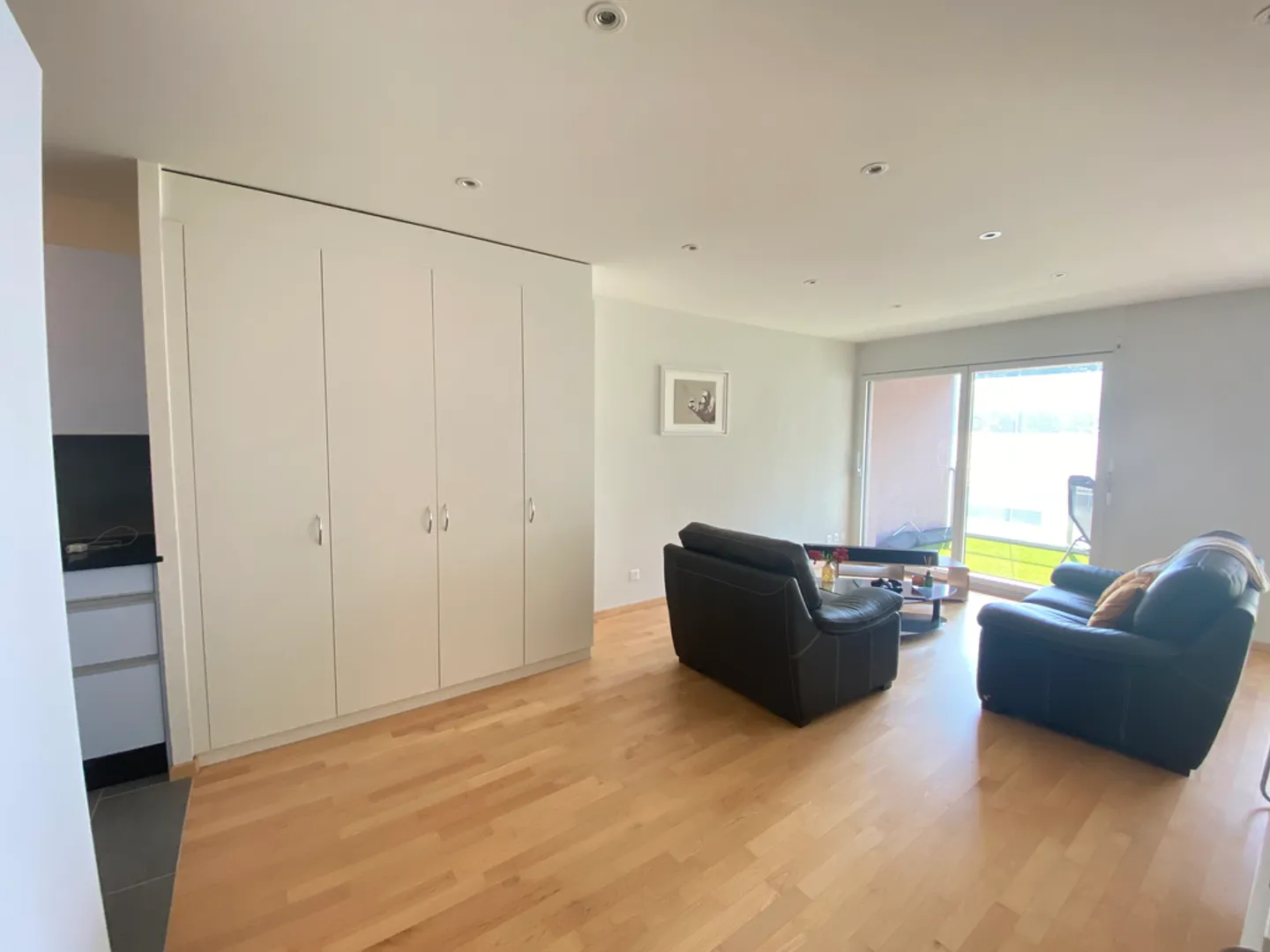 One-room apartment in the center of Morges - Photo 4 of 8