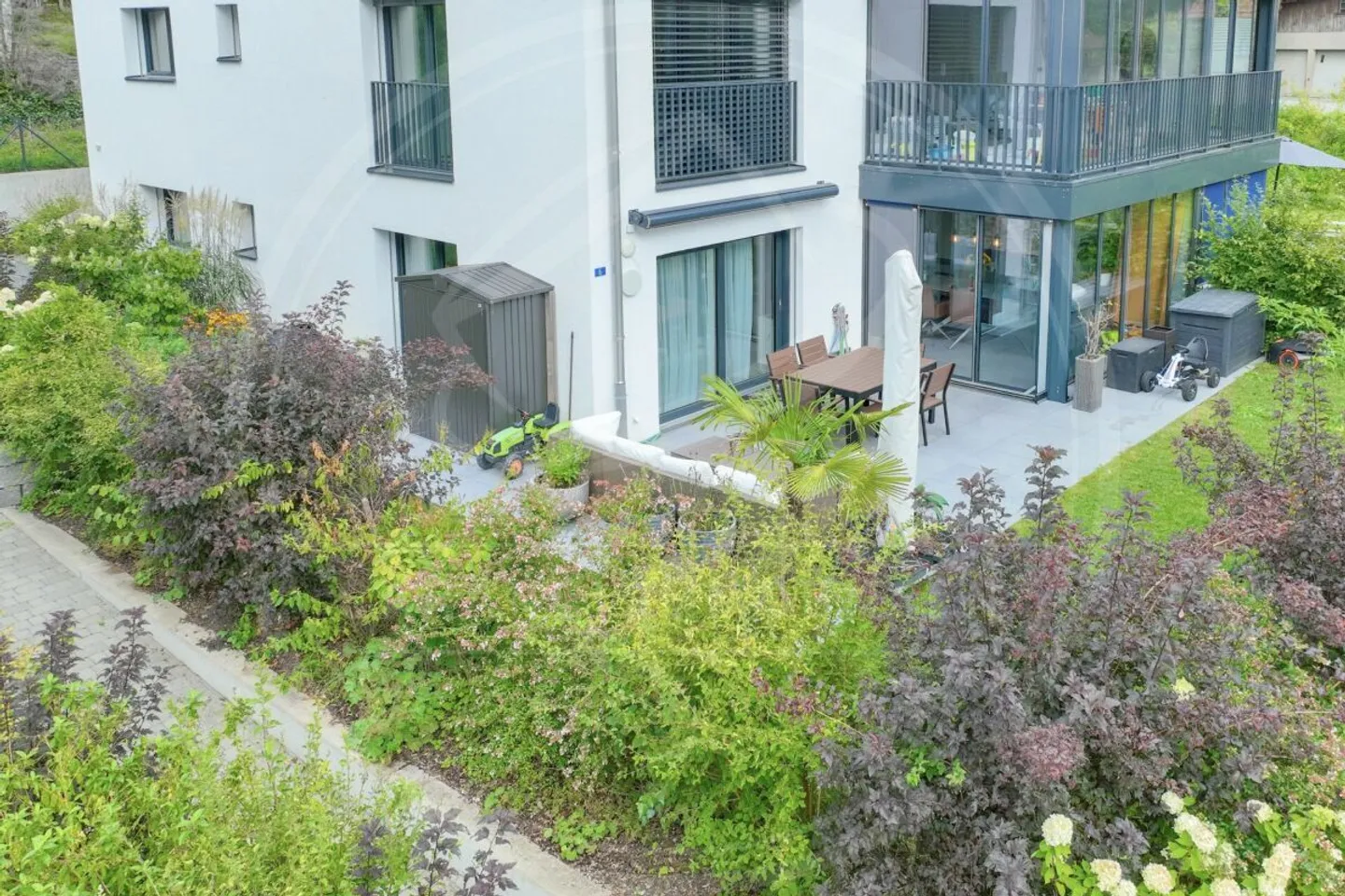 Appartement de jardin exclusif de 4½ pièces avec jardin d'hiver - Vivre dans le vert près de Zurich et Zug - Photo 17 sur 17