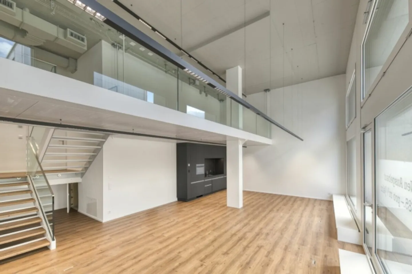 Zones de services Lyssachstrasse 48a - Photo 1 sur 11