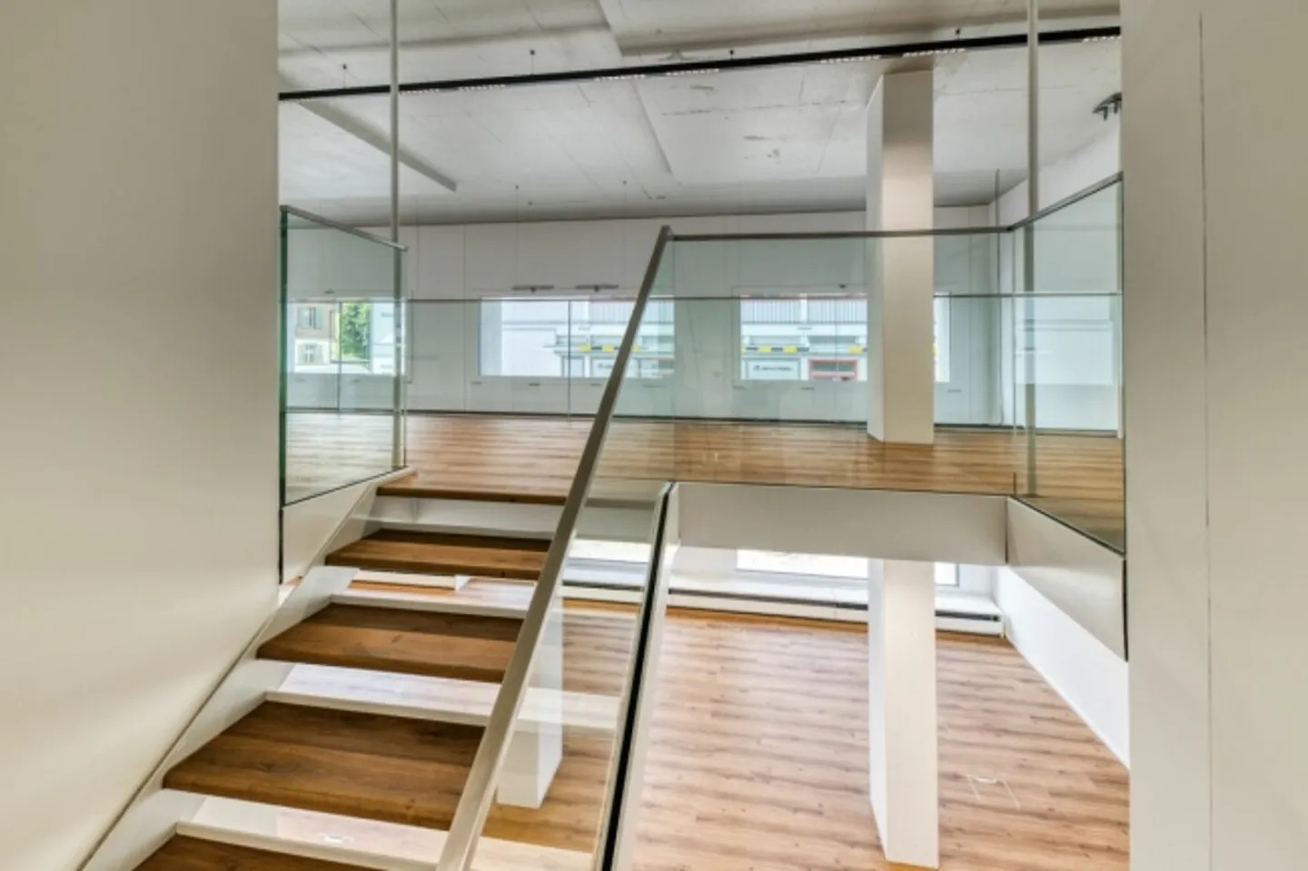 Zones de services Lyssachstrasse 48a - Photo 2 sur 11