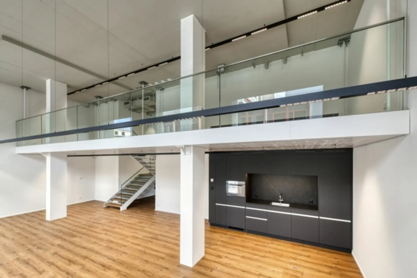 Zones de services Lyssachstrasse 48a - Photo 3 sur 11