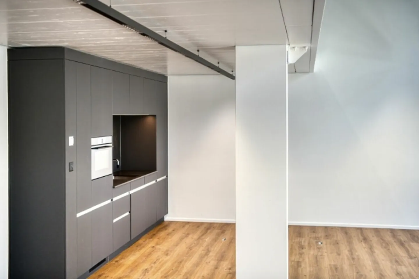 Zones de services Lyssachstrasse 48a - Photo 9 sur 11