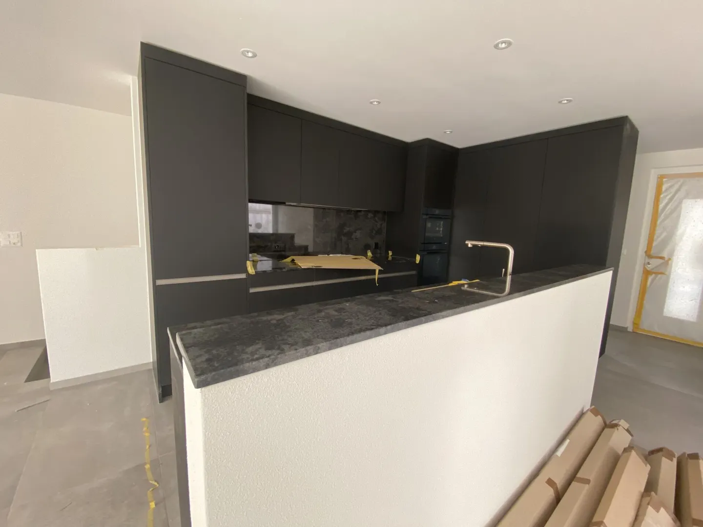 Maison double familiale de 6 1/2 pièces avec surface de terrain utilisable - Photo 5 sur 16