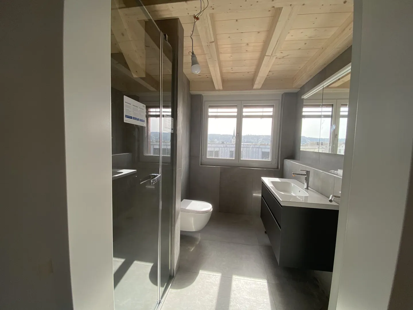 Maison double familiale de 6 1/2 pièces avec surface de terrain utilisable - Photo 7 sur 16