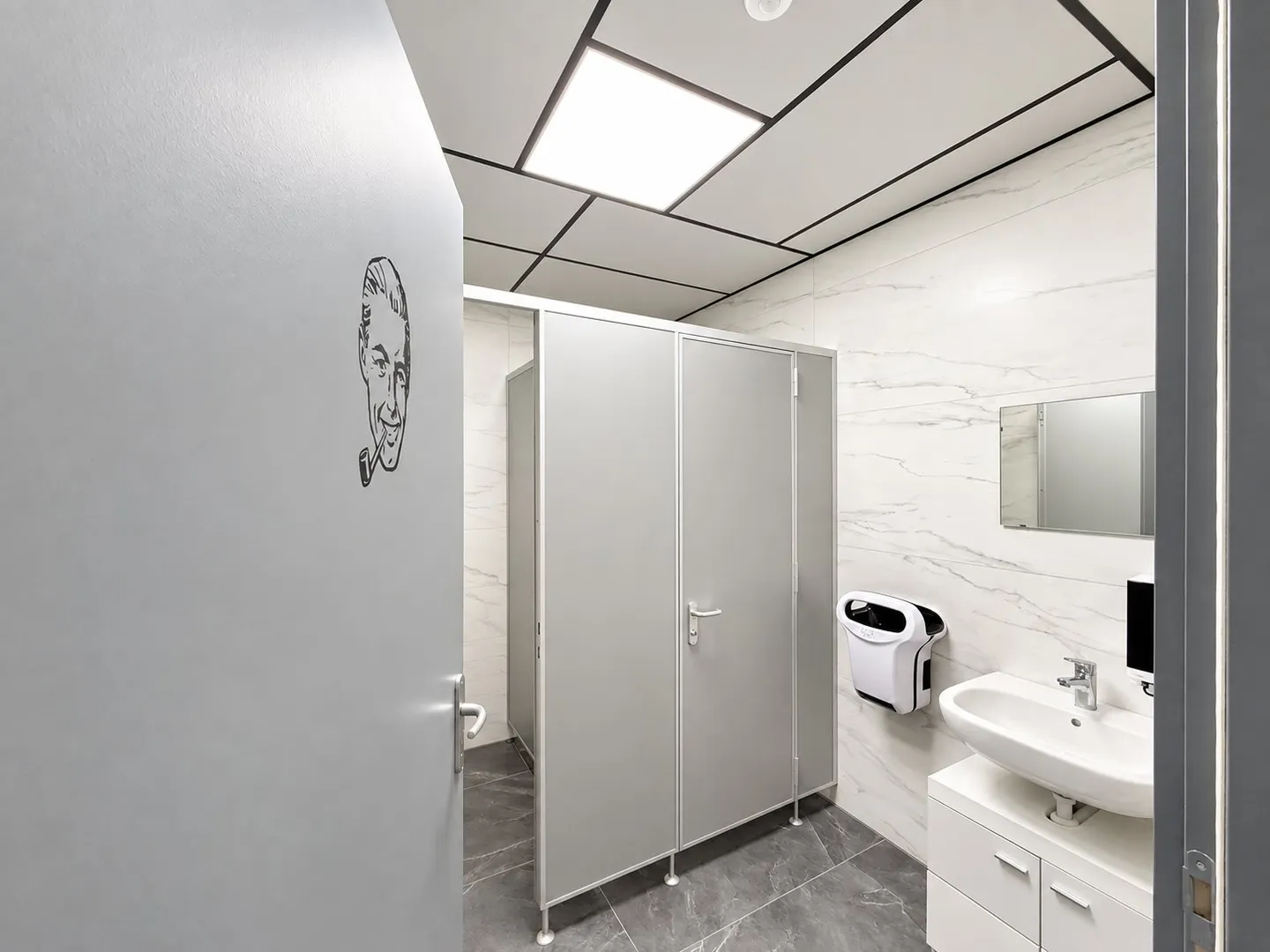 Spacious Commercial Space - Photo 16 of 22