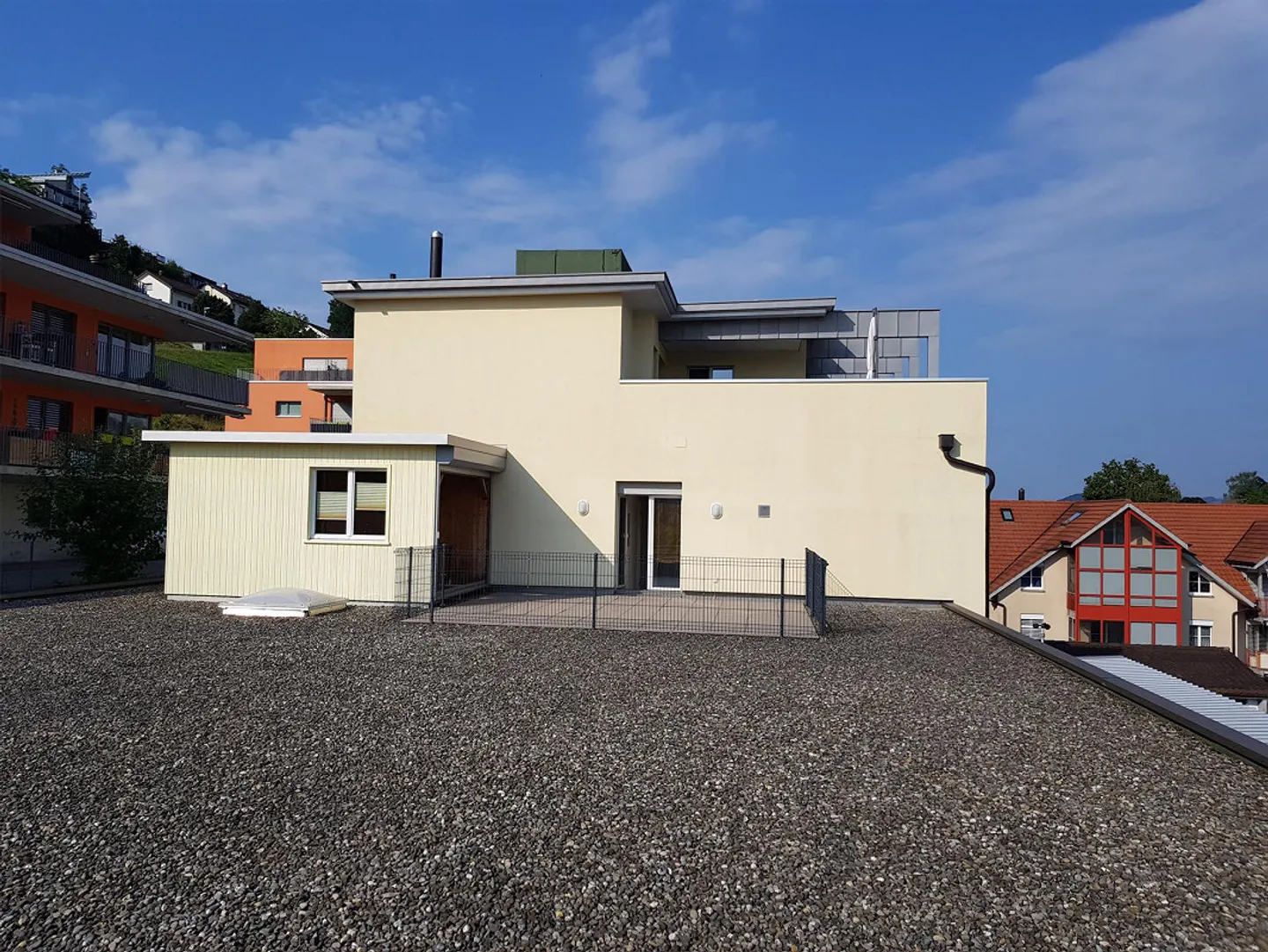 Grande appartement de 2,5 pièces avec terrasse - Photo 12 sur 12