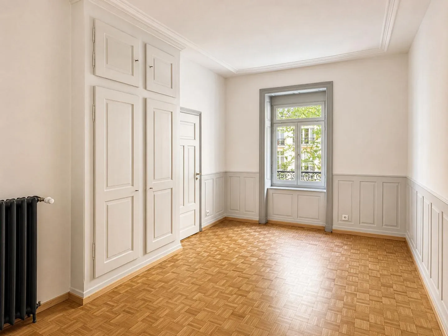 Living with historical character and modern comfort - Photo 10 of 13