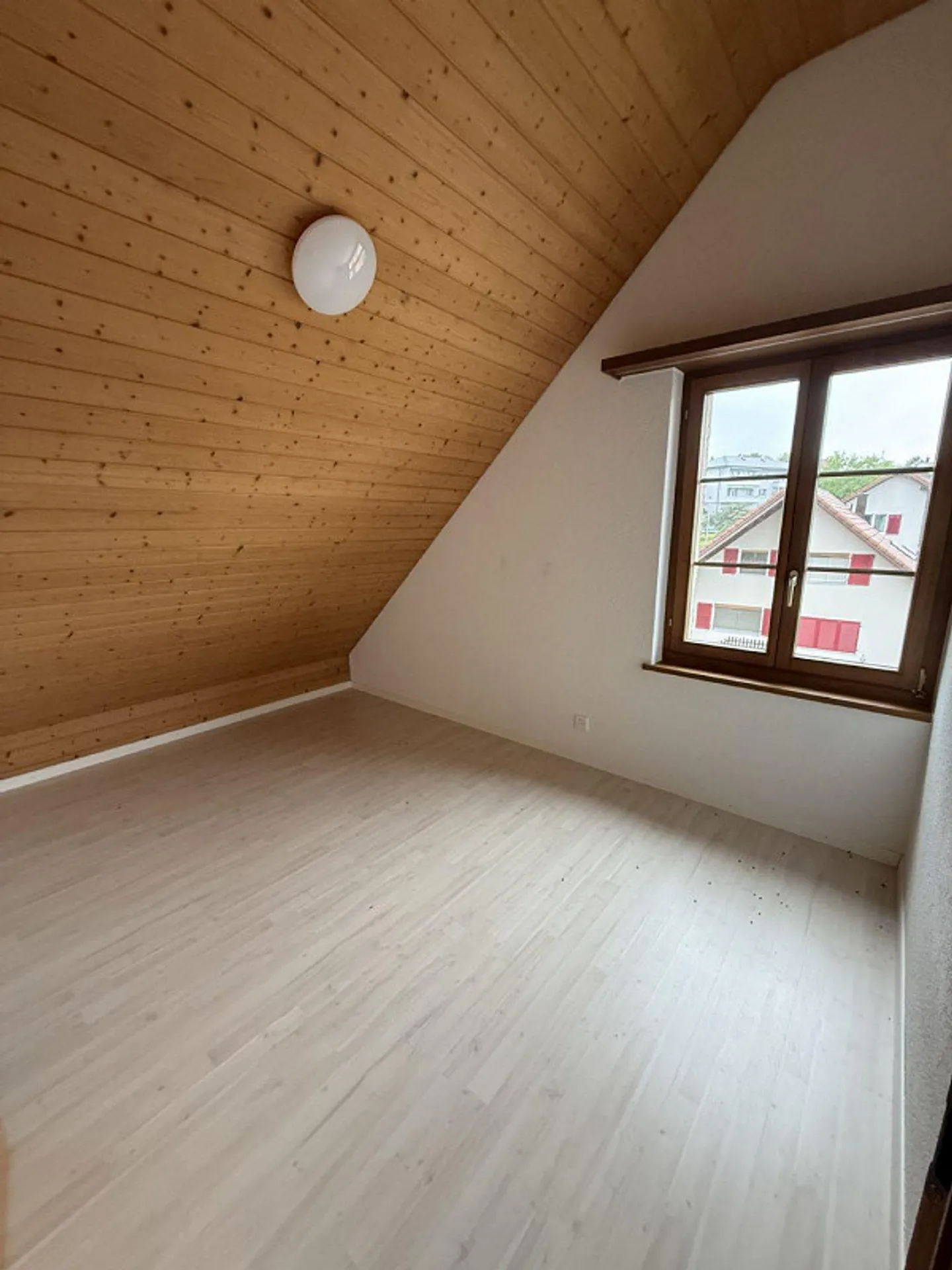 4.5 pièces / Vous cherchez une solution de transition ? Logement temporaire jusqu'au printemps 2027. - Photo 11 sur 11