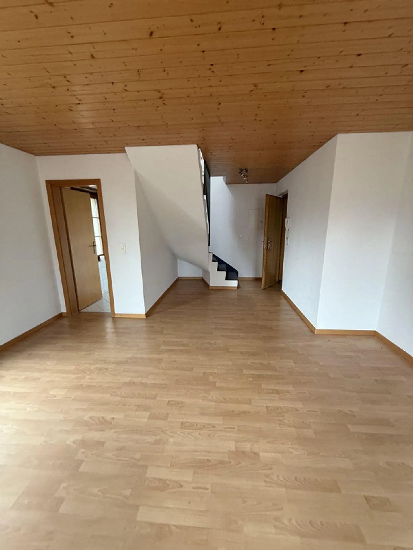 4.5 pièces / Vous cherchez une solution de transition ? Logement temporaire jusqu'au printemps 2027. - Photo 4 sur 11