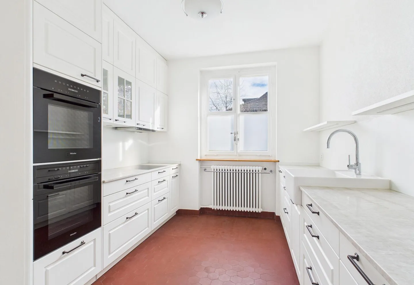 Historical City Villa in Green Surroundings - Photo 10 of 13