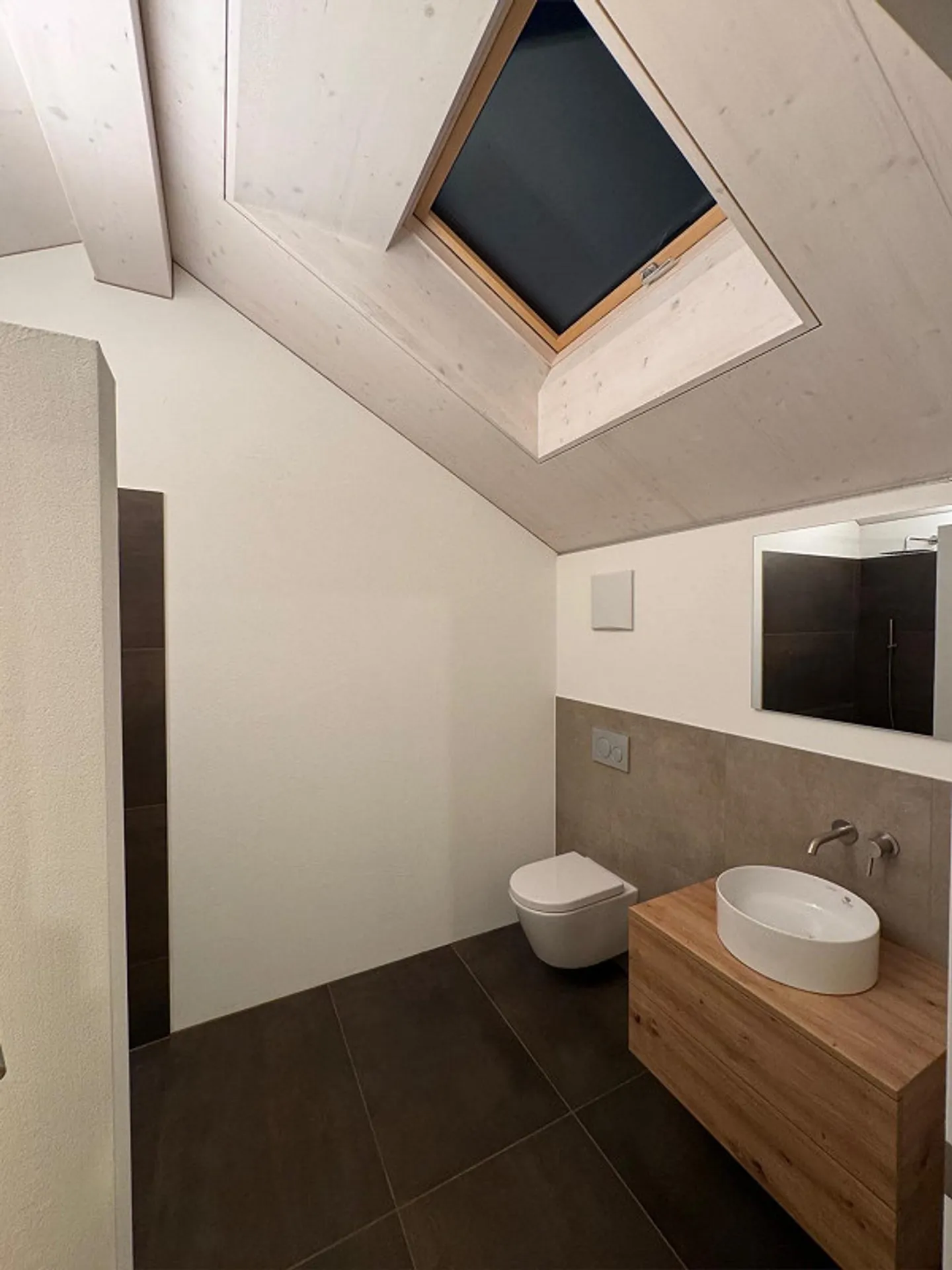 3 Zimmer Neubauwohnung mit hohem Ausbaustandard im Grünen - Foto 11 di 14