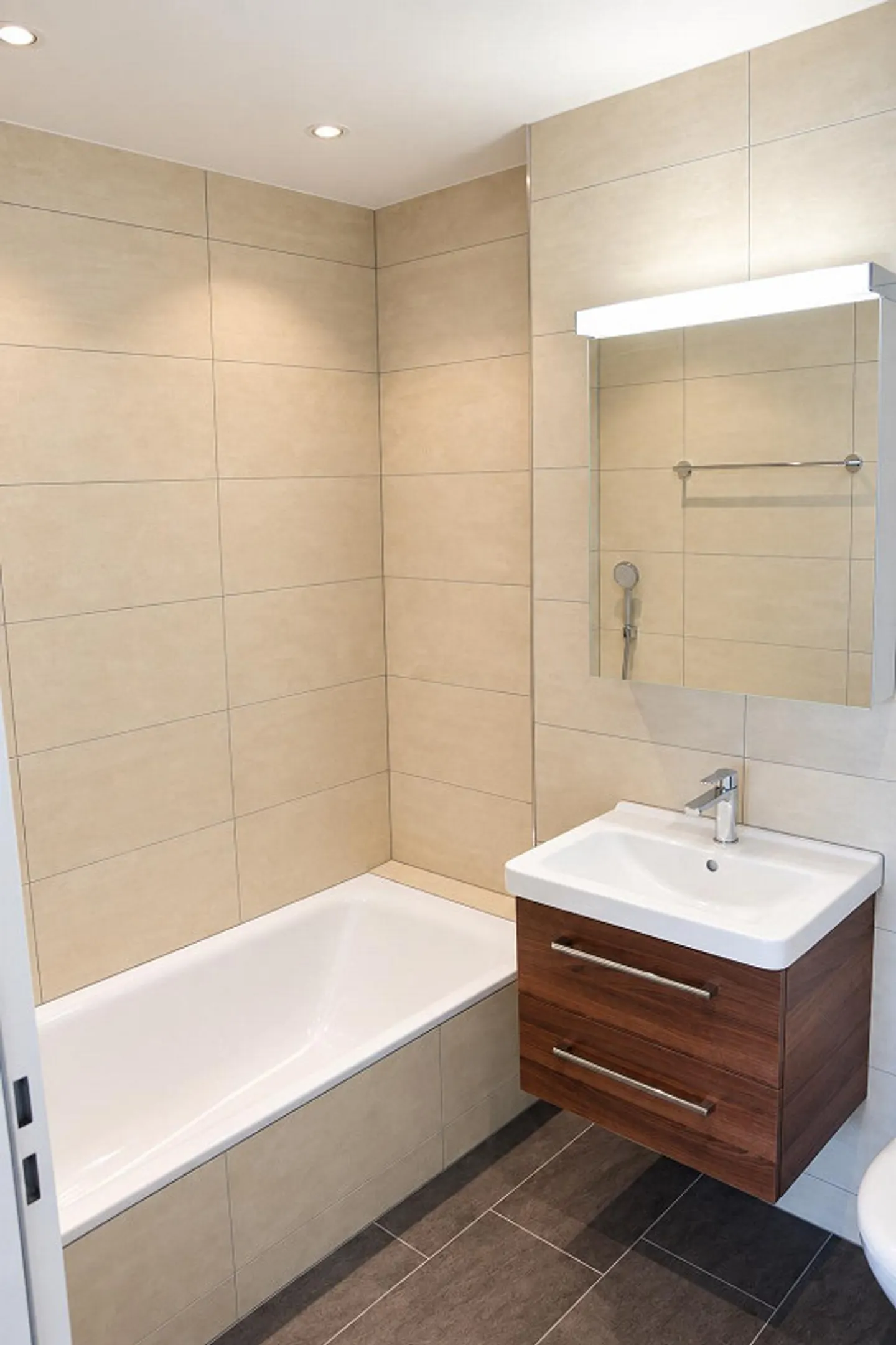 Top modern 3.5-room apartment in ownership standard - MINERGIE - Photo 9 of 14