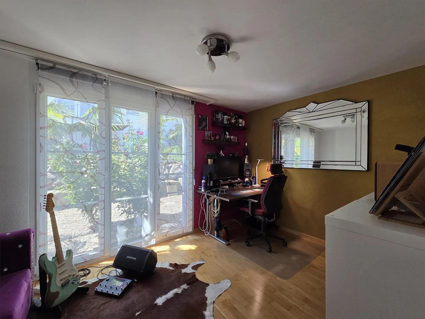 Véranda et terrasse avec beaucoup d'espace pour se détendre et profiter - Photo 10 sur 12
