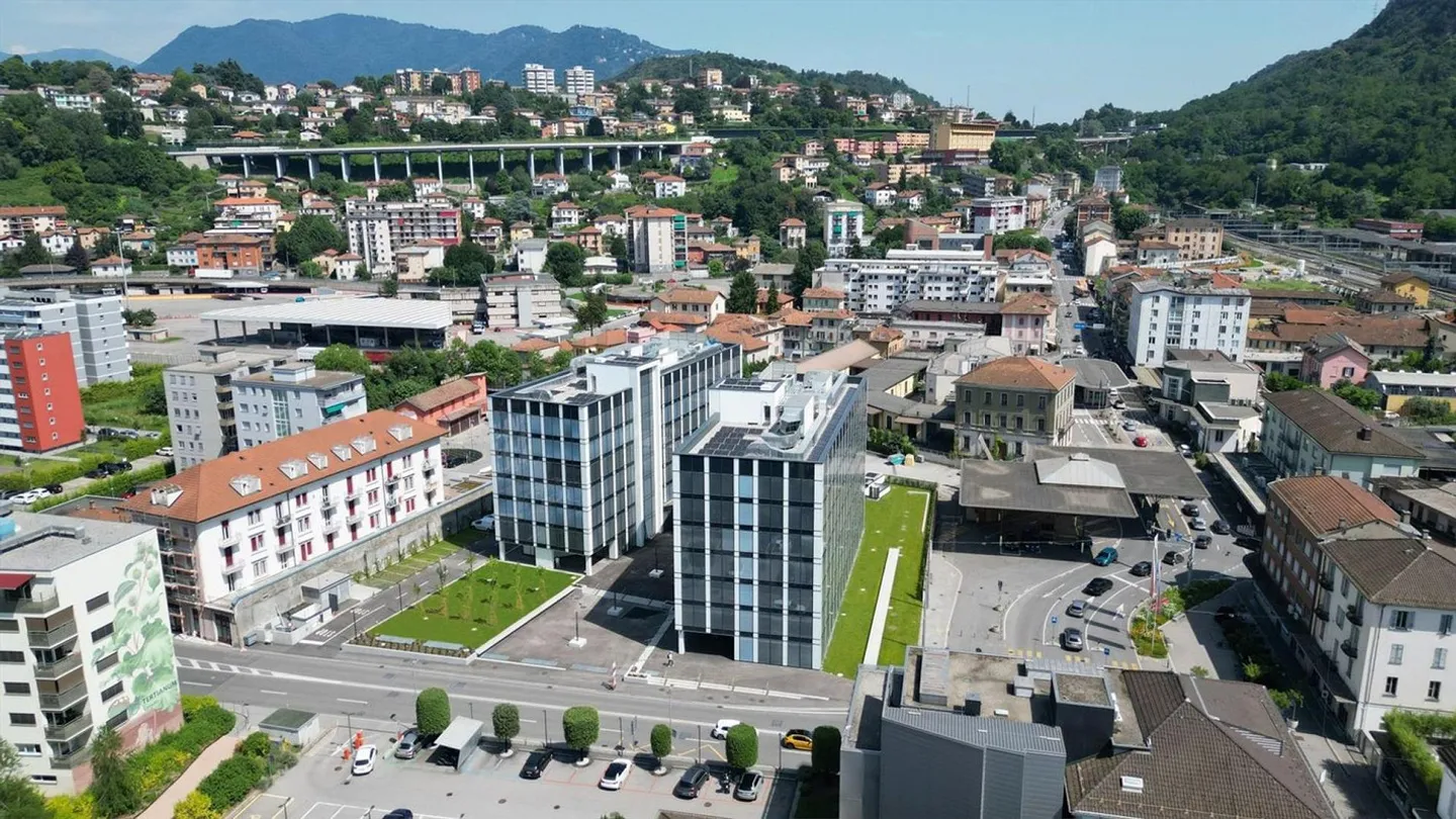 Bureau de 400 m2 à louer à Chiasso - Nouveau centre administratif - Photo 6 sur 8