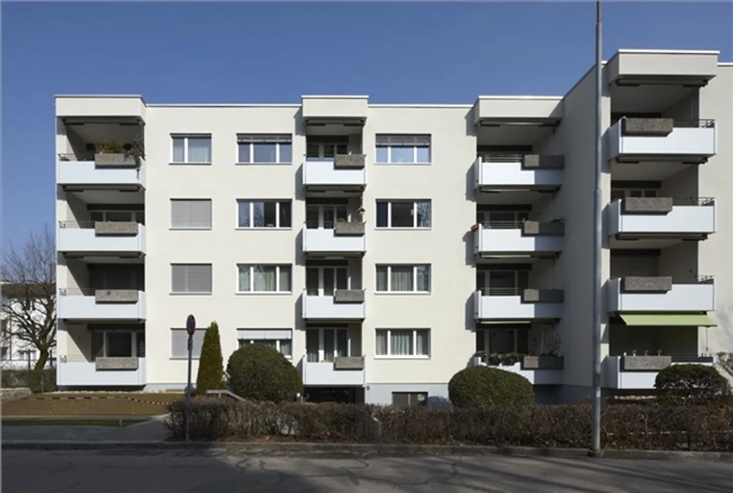 RENT WITHOUT DEPOSIT! Beautiful modern 4.5 room apartment in a quiet location - Photo 1 of 6
