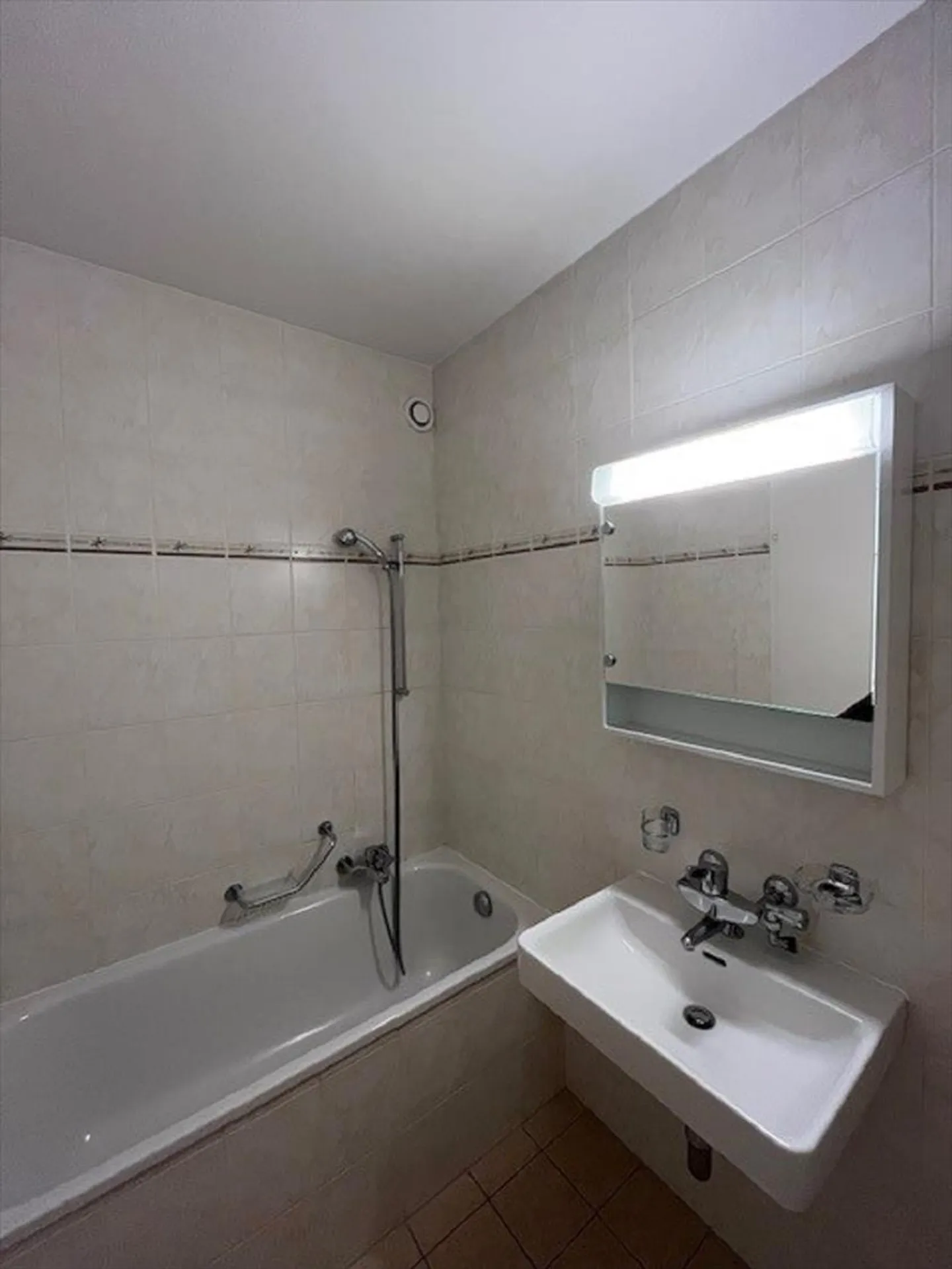 Appartamento 3 locali - Foto 8 di 9
