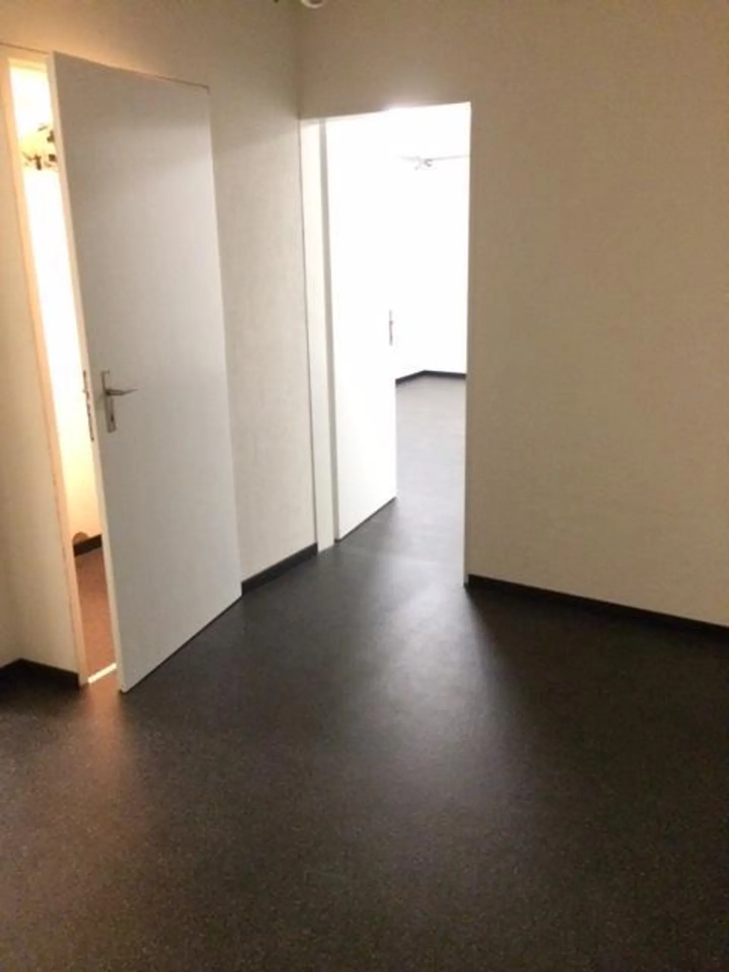 Vielseitiger Gewerberaum - Foto 3 von 4